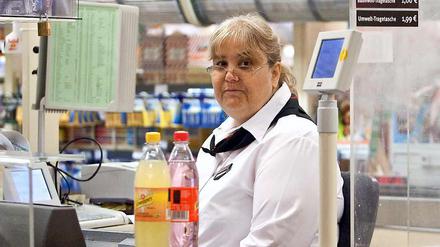 Emmely ist zurück an ihrem Arbeitsplatz.