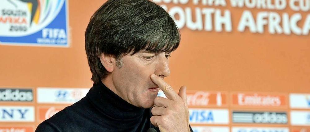 Ob er das richtige Näschen hat? Joachim Löw ist sicher, dass er die richtige Taktik gegen Ghana parat hat.