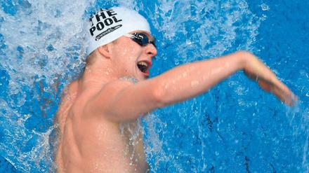 Schulterfrei. Schwimmer sehen nicht mehr aus wie überdimensionale Wurstpellen. High-Tech-Anzüge sind verboten.Foto: dpa