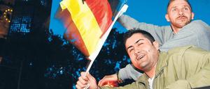 Im Zeichen von Schwarz-Rot-Gold. Die extreme Linke kann sich für den deutschen WM-Jubel nicht erwärmen – im Gegenteil.