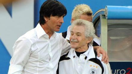 Adolf, genannt „Adi“ Katzenmeier, hier mit Joachim Löw.