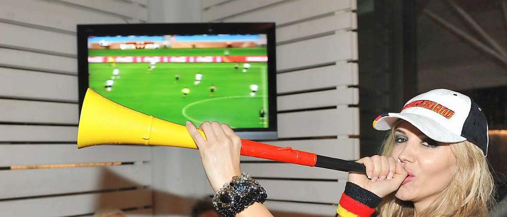 Fanfare! Die Fernsehsender freuen sich über gute Fußball-Quoten.