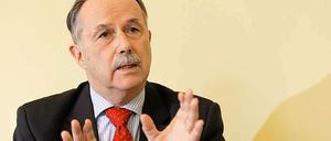 Das Goethe-Institut wolle keine Extrawurst, so der Präsident Klaus-Dieter Lehmann. Gleichzeitig sagte er, dass das Institut seine Flexibilität behalten müsste. 