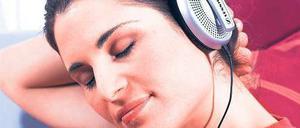 Einschalten und Entspannen. Gute Tonqualität muss nicht teuer sein. Foto: picture-alliance/gms