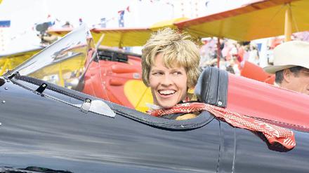 Strahlefrau am Steuerknüppel. Hilary Swank gibt die begeisterte Flugpionierin Amelia Earhart. Foto: Fox Searchlight