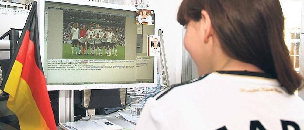 Im Fußballfieber: Nur noch vier Tage, dann beginnt die Fußball-Weltmeisterschaft und das Warten hat ein Ende. 