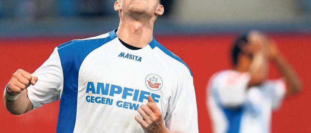 Das war’s. Die Rostocker Enrico Kern (l.) und Dexter Langen verzweifeln. Foto: dpa