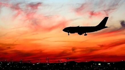 291146_3_xio-fcmsimage-20090731221658-006001-4a73513aa885a.heprodimagesfotos84120090801plane.jpg