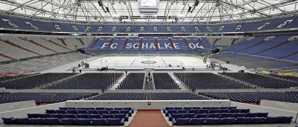 Viel vorgenommen haben sich die deutschen Eishockeyspieler bei dieser WM. Los geht's in der riesigen Arena Auf Schalke.