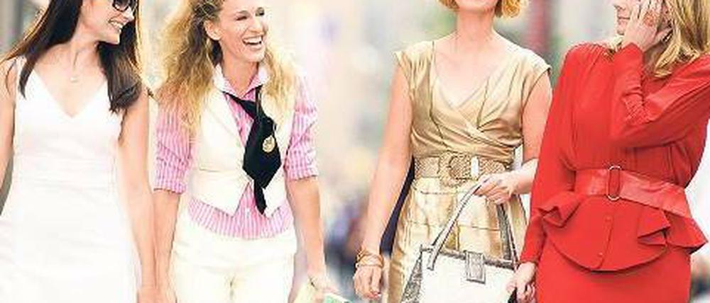 Mit dem „Stiletto“-Film „Sex And The City“ (v. l. n. r. Kristin Davis, Sarah Jessica Parker, Cynthia Nixon, Kim Cattrall) startet Sixx heute um 20 Uhr 15 sein Programm. Foto: dpa