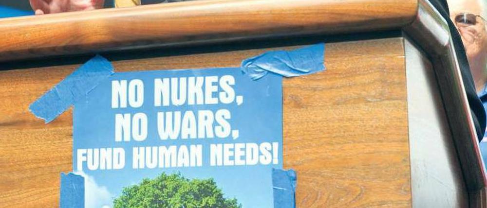 Nie wieder. Der Bürgermeister von Hiroshima, Tadatoshi Akiba, spricht vor dem Beginn der UN-Konferenz bei einer Demonstration gegen Atomwaffen in New York.Foto: dpa