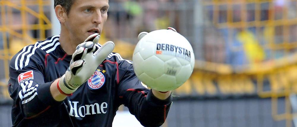 Jörg Butt soll auch in Südafrika Bälle halten - zumindest im Training.