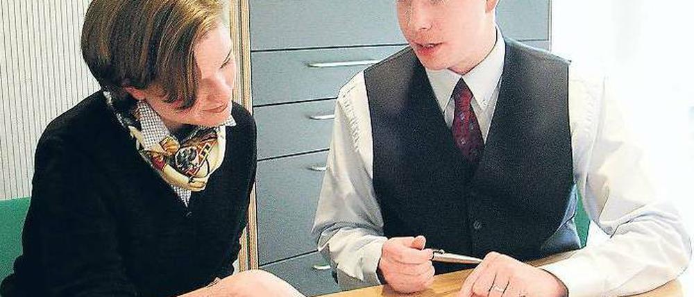 Rundum-Angebot. Viele Versicherer locken ihre Kunden jetzt auch mit Tages- oder Festgeldkonten. Dabei bieten sie zum Teil schon höhere Renditen als viele Banken.