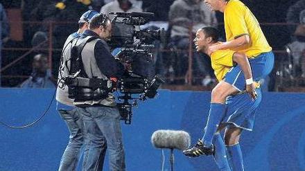 Gestochen scharfe Fernsehbilder aus Südafrika: Was beim Confed-Cup 2009 und dem Torjubel der Brasilianer geklappt hat, soll auch bei der WM 2010 klappen.