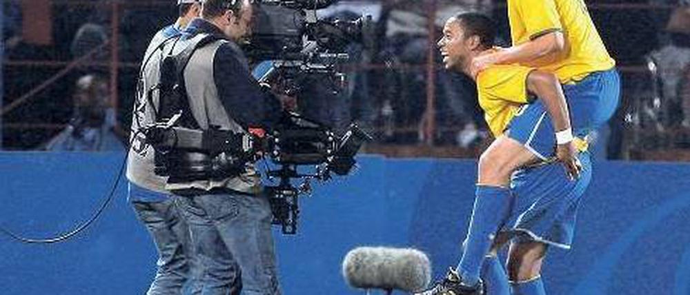 Gestochen scharfe Fernsehbilder aus Südafrika: Was beim Confed-Cup 2009 und dem Torjubel der Brasilianer geklappt hat, soll auch bei der WM 2010 klappen.