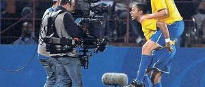 Gestochen scharfe Fernsehbilder aus Südafrika: Was beim Confed-Cup 2009 und dem Torjubel der Brasilianer geklappt hat, soll auch bei der WM 2010 klappen.