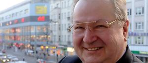 Heinz Buschkowsky (SPD) wohnt seit seiner Geburt in Neukölln. Der 61-Jährige ist seit 1979 in verschiedenen Gremien des Bezirks aktiv.