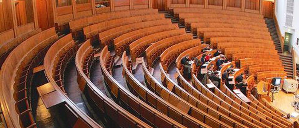 Der Wirtschaft gehen die Fachkräfte aus. 