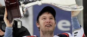 Ein Sieg für Busch. Der Eisbär darf wieder im Nationalteam spielen.