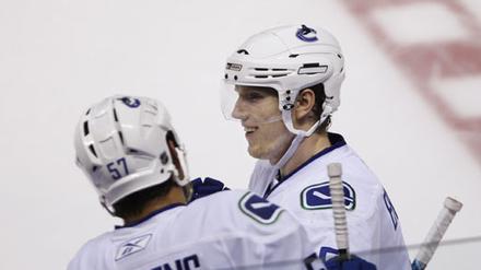 318819_3_30_ehrhoff_ap_512.jpg