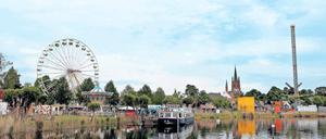 Zwischentage. Wie am Mittwoch wird sich auch heute der Besucherandrang auf der Insel in Grenzen halten. Erst gegen 20 Uhr, wenn City auf dem Marktplatz spielt, wird es voll.