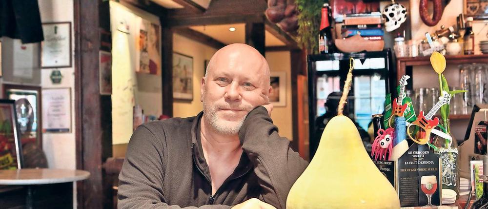Bald mit Freizeit. Ralf Hildebrandt gibt am Montag den Betrieb der „Hohlen Birne“ in der Mittelstraße ab – nach 24 Jahren als Gastronom. Künftig will sich der frühere Stuntman wieder mehr bewegen und um sein erstes Enkelkind kümmern, das in zwei Monaten das Licht der Welt erblicken soll.