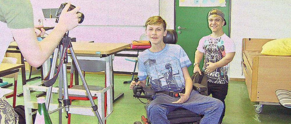 Film ab. Team zwei der Oberlinschüler dreht ein Musikvideo.