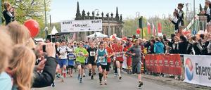 Start und Ziel. Die Glienicker Brücke wird die einzige Brücke voll gesperrt.