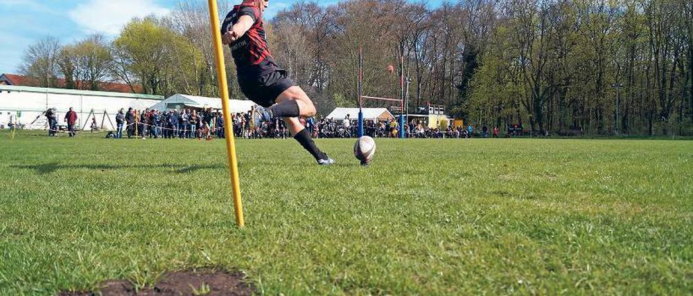 Ausgedient. Der Rugbyplatz am Uni-Standort Neues Palais kommt weg.
