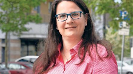Will es wissen. Die parteilose Nuthetaler Bürgermeisterkandidatin Katrin Krumrey will im Fall ihrer Wahl noch vor Amtsantritt im Herbst ein Praktikum in der Verwaltung ihrer Heimatstadt Ludwigsfelde machen, um sich auf den Job vorzubereiten. Die Anwältin für Arbeitsrecht wird von der CDU und SPD unterstützt.
