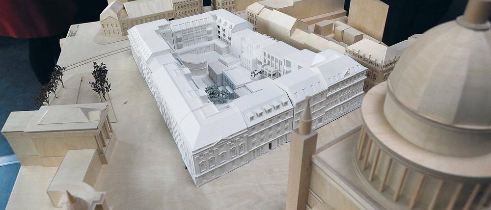 So soll’s werden. Das Modell zeigt die Siegerentwürfe für das erste Karree in der Mitte, den sogenannten Block III. Mitte 2019 sollen die einzelnen Projekte Baureife haben, die Gesamtfertigstellung ist für 2021 geplant.