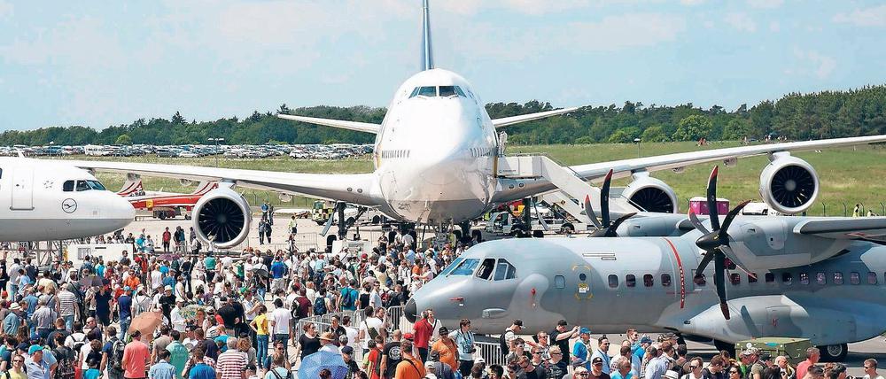Nur Fliegen ist schöner. In einer Woche können Technikfans auf der ILA am Rande des Flughafens BER wieder große Maschinen sehen. Für ein Brettspiel zum Pannen-Airport nebenan ist da kein Platz, finden die Veranstalter.