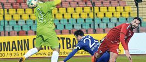 Er trifft und trifft. Seinen fünften Treffer in der fünften Partie in Folge erzielte Abdulkadir Beyazit (r.) am vergangenen Mittwoch beim 1:1 gegen Altglienicke. Insgesamt sechs Treffer hat der Nulldrei-Stürmer nun auf dem Saisonkonto.