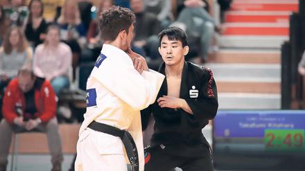 Premiere. Takafumi Kitahara ist der erste Japaner in der UJKC-Riege.