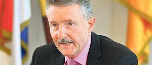 Anreiz. Minister Karl-Heinz Schröter (SPD) bietet Kommunen Geld.