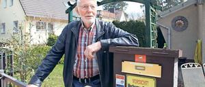 Achtsam. Der Kleinmachnower Jürgen Glindemann war 18 Jahre lang als Sicherheitspartner auf den Straßen seines Ortes unterwegs. Heute berät er Senioren, wie sie sich vor Betrugsmaschen wie dem Enkeltrick besser schützen können.