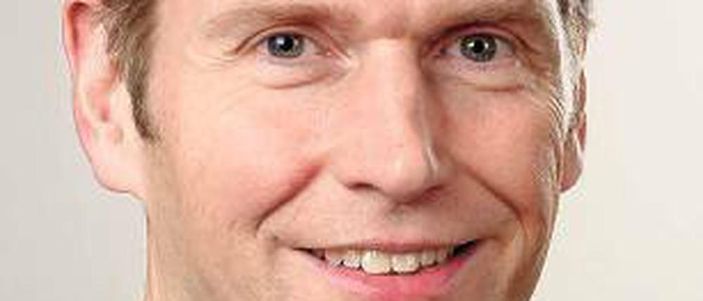 Zu wenige Erzieher. Der Personalschlüssel geht davon aus, dass Kinder maximal siebeneinhalb Stunden am Tag betreut werden. Doch in der Realität sind die Kinder oft länger in der Kita.