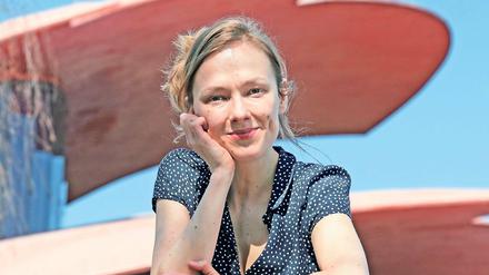 Und weiter. Franziska Melzer wurde als eine von zehn Schauspielern übernommen. Morgen ist Premiere unter den „Alten“.