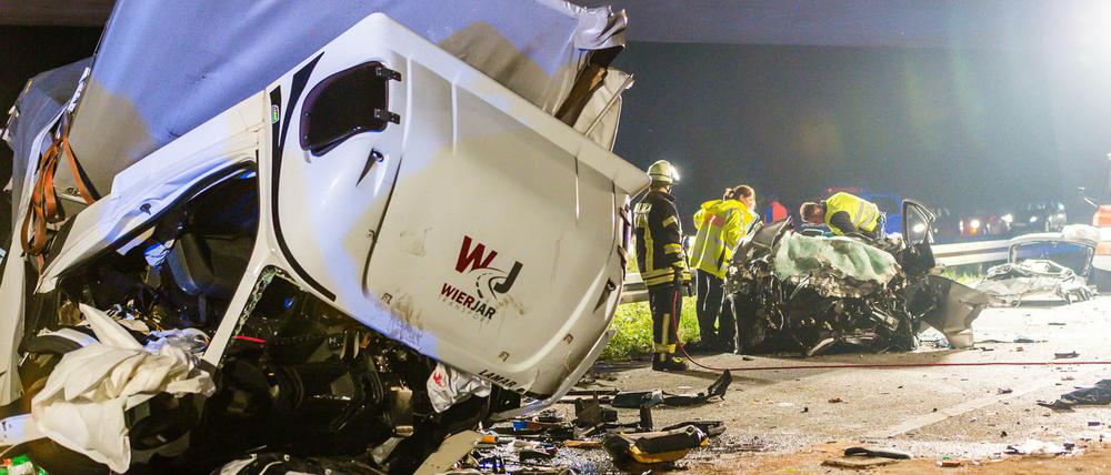 Wenn Rettungskräfte im Einsatz sterben können sollen Hinterbliebene in Brandenburg künftig eine Soforthilfe erhalten.
