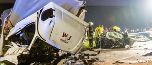 Wenn Rettungskräfte im Einsatz sterben können sollen Hinterbliebene in Brandenburg künftig eine Soforthilfe erhalten.