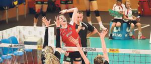 Zugeschlagen. Potsdams Diagonalangreiferin Marta Drpa war mit 18 Punkten die beste Scorerin der Partie.