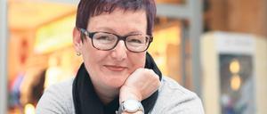 Unschuldiger Blick, viel Phantasie. Die Österreicherin Susann Carner lebt in Berlin, arbeitet in Potsdam und ist Hobby-Krimiautorin. Mit Mordmethoden kennt sie sich aus. Es müsse gar nicht kompliziert sein: „Es reicht ein einfacher Schal von hinten“, sagt sie verschmitzt.