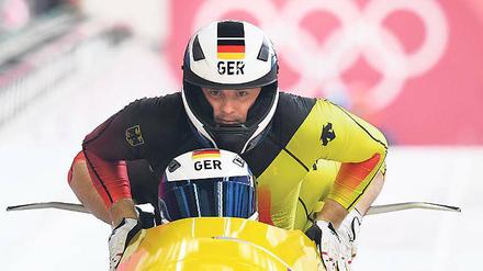 Ohne Medaille. Der Potsdamer Bobanschieber Christian Poser belegte in Pyeongchang den vierten Platz im Zweier-Wettbewerb und musste sich im großen Schlitten mit Rang acht abfinden.