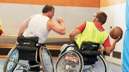 In Aktion. Der RSV Eintracht bietet Basketball für Rollstuhlfahrer an.