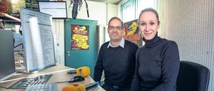 25 Jahre jung. Musikdirektor Aditya Sharma und Programmchefin Karen Schmied arbeiten seit mehr als zehn Jahren bei Radio Fritz. Der Jugendsender des rbb sitzt seit seinem Gründungsjahr in Babelsberg, hat inzwischen aber ein zweites Studio in Berlin Kreuzberg.
