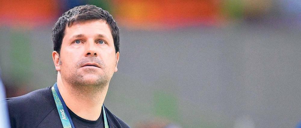 Im Spagat. Alexander Haase kümmert sich um die Belange der deutschen Handballmänner, aber zugleich auch um die Entwicklung des Brandenburger Handballs - speziell beim VfL Potsdam.