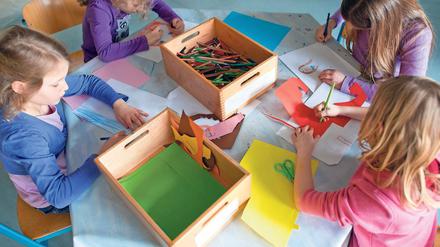 Bessere Betreuung. Bislang kommen in Brandenburg auf einen Horterzieher 15 Kinder. Bis Herbst 2019 will die rot-rote Landesregierung den Betreuungsschlüssel immerhin auf ein Verhältnis von 1:14 verbessern.