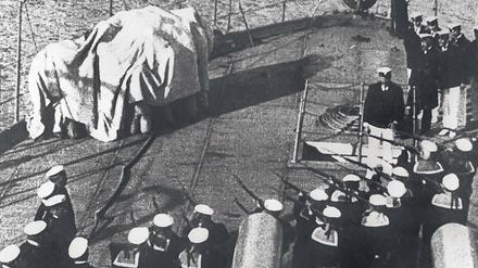 Geschichte erleben. Im Filmmuseum untersuchten die Jugendlichen Polemik und Propaganda im Film, wie etwa in „Panzerkreuzer Potemkin“ von Regisseur Sergej Eisenstein.