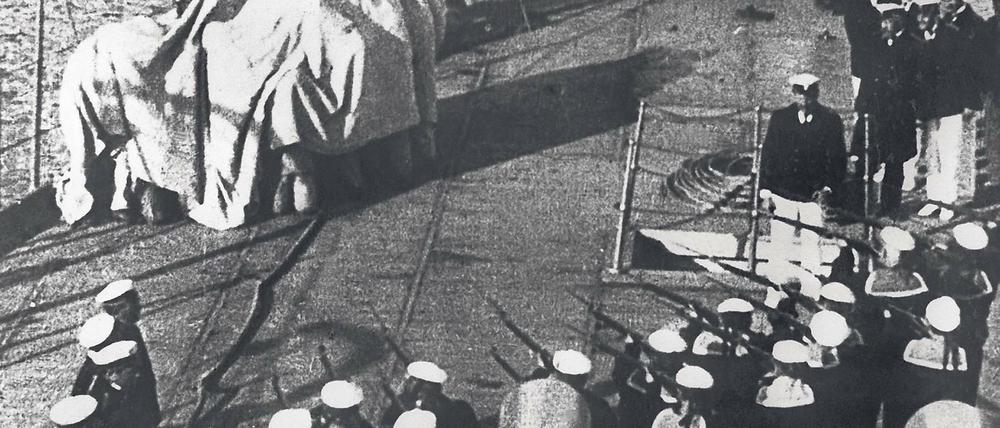 Geschichte erleben. Im Filmmuseum untersuchten die Jugendlichen Polemik und Propaganda im Film, wie etwa in „Panzerkreuzer Potemkin“ von Regisseur Sergej Eisenstein.