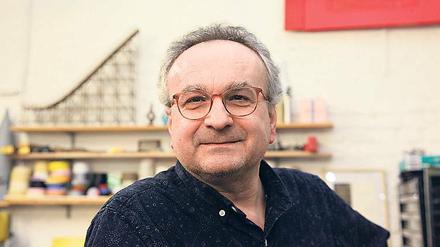 Detailverliebt. Simon Weisse arbeitet seit 1994 mit Studio Babelsberg.